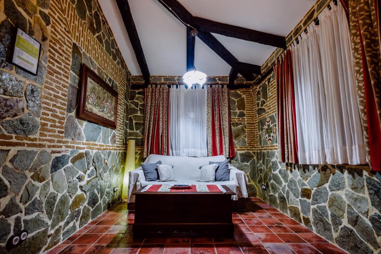 Hotel Rural Finca La Herencia Guadalcanal Buitenkant foto